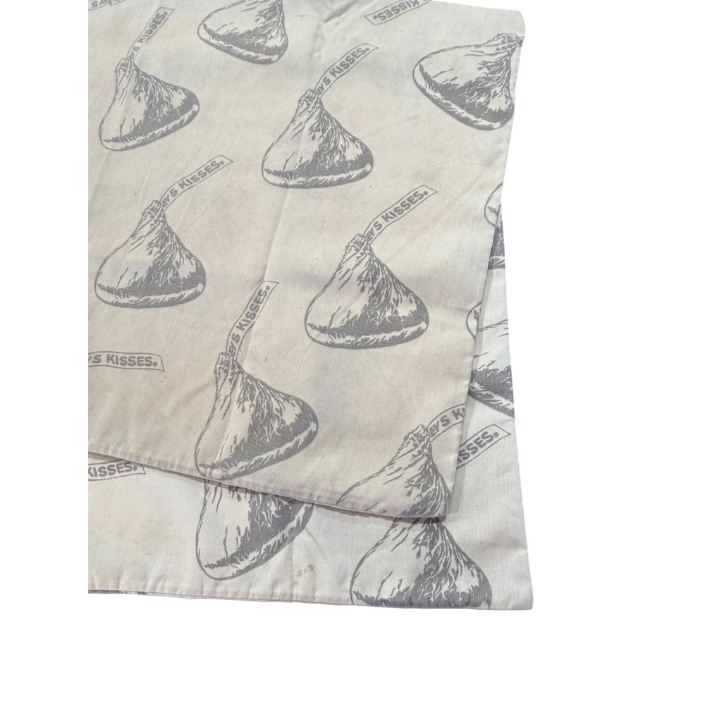 Vintage Hershey's Kisses Pillowcases Set of 2 Chocolate Candy Novelty AS IS - Picture 2 of 10